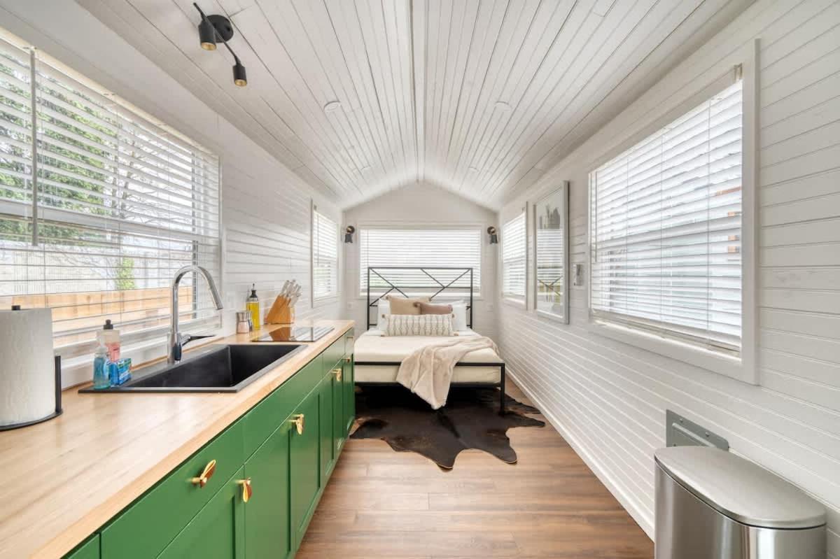 Stay Portland - Noir-Emerald Modern Tinylux In Portland Exteriér fotografie